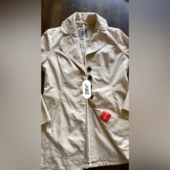 Espirit Vintage Raincoat - Picture 4 of 6